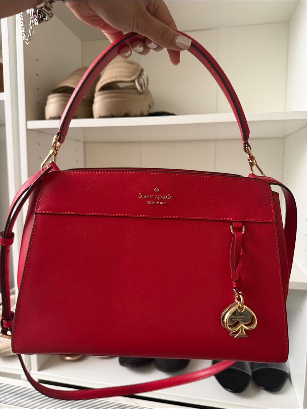 KATE SPADE ♠️ L  EDITIONRed Saffiano Leather Shoulder Bag with Gold Charm
